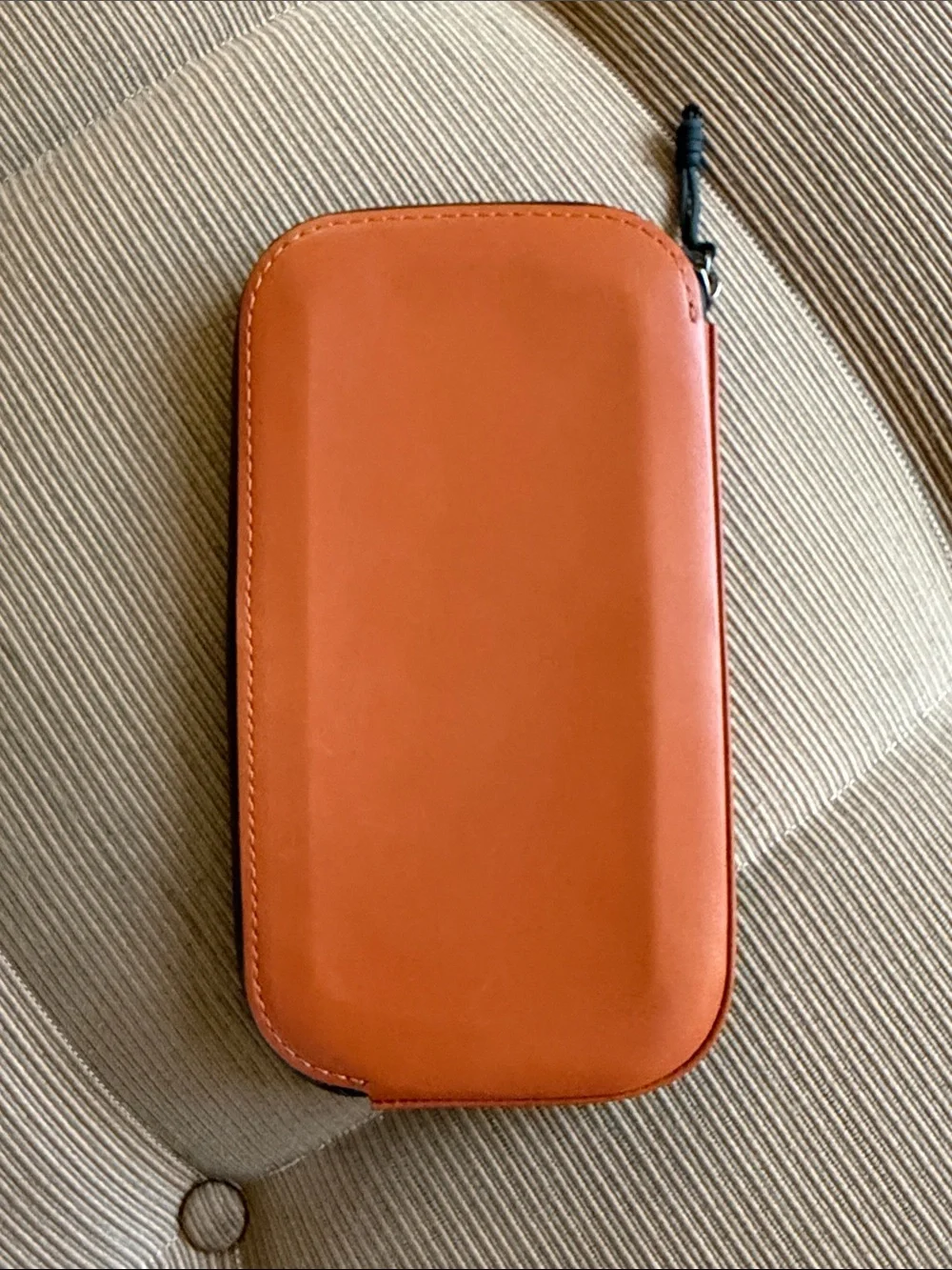 Bellroy venture phone